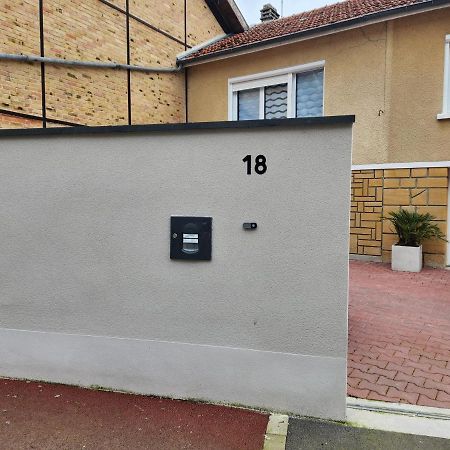 Studio, Pas De Collocation Possible Warmeriville Zewnętrze zdjęcie